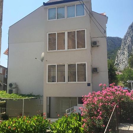 Apartment Mate أوميس المظهر الخارجي الصورة