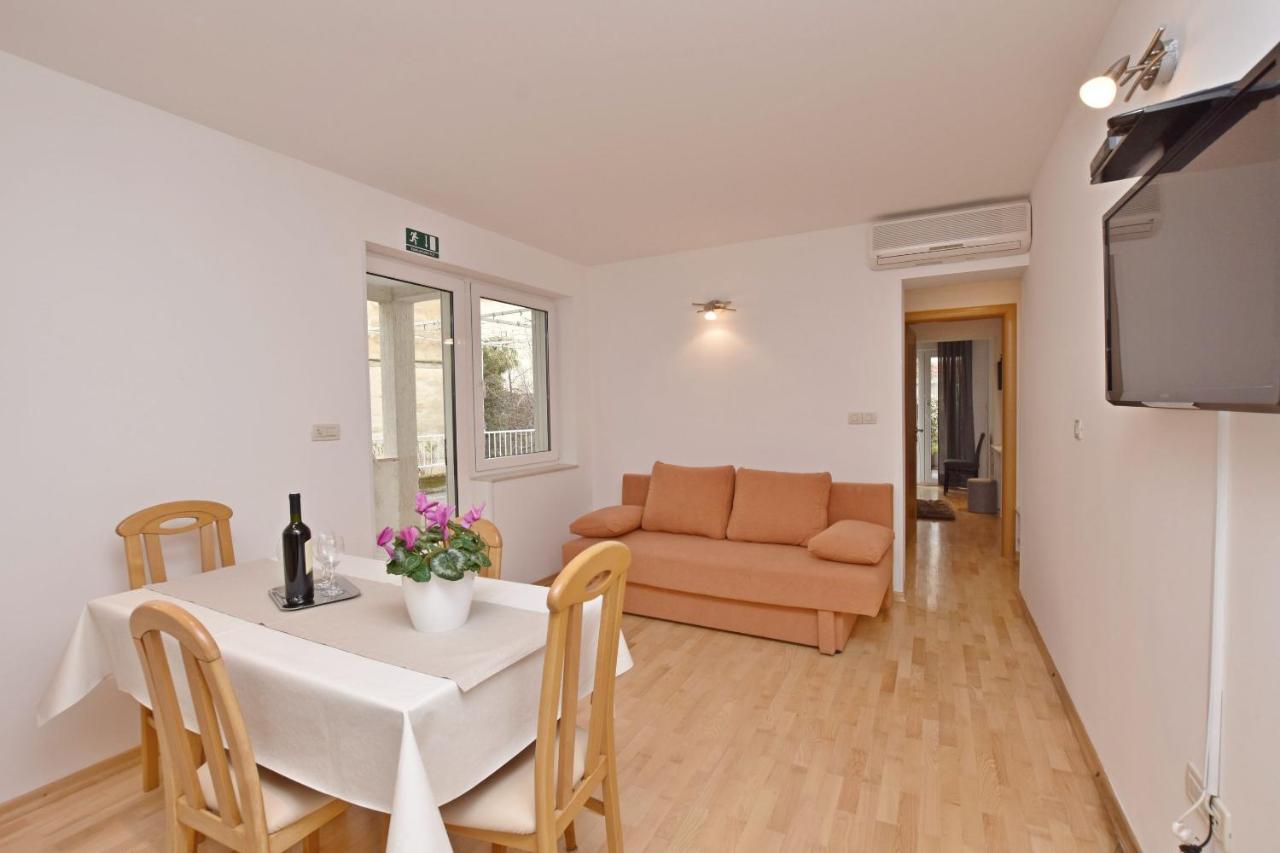 Apartment Mate أوميس المظهر الخارجي الصورة